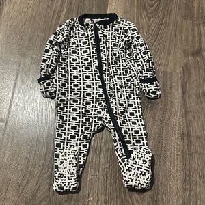 Kickee Pants 6-9m Black and White Geometric Bamboo Footie Sleeper